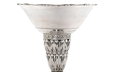 Johan Rohde: Sterling silver tazza with openwork stem with stylized foliage ornamentation. H. 19.4–19.7 cm.