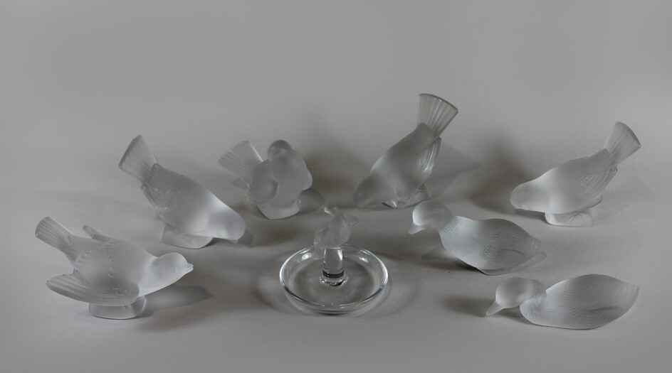 Konvolut bestehend aus acht Glasvögeln, Lalique