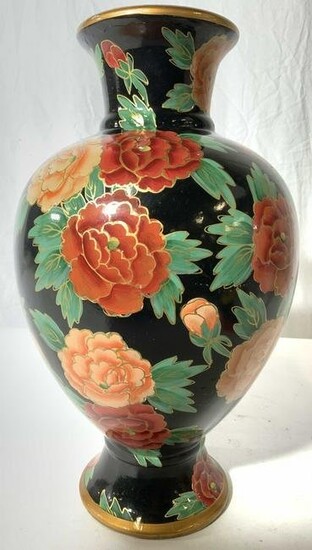 LA DOLCE VITA Peonies On Black Porcelain Vase