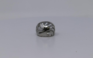 Ladies Solid 925 Silver Ring.