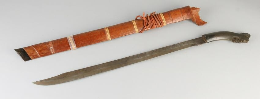 Large antique Indonesian machete with horn handle and
