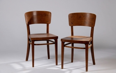 Marcel GASCOIN (1907-1990), attribué à. Paire de chaises. Bois contreplaqué thermoformé. Circa 1950 H. 83,5...