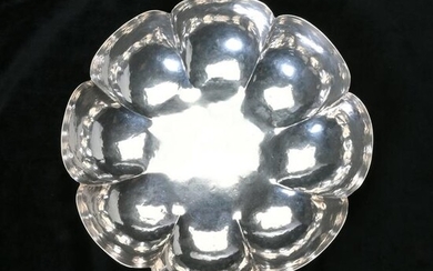 Mexican Maciel Hammered Lobed Sterling Silver Bowl.