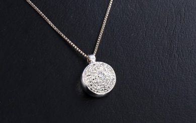 Necklace with brilliant pavé pendant in 18 kt. white gold, 0.30 ct. (2)