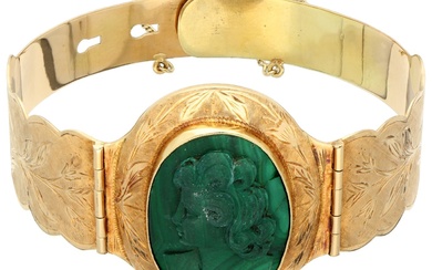 No Reserve - 14K Yellow Gold adjustable bangle bracelet with carved malachite.