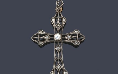 Openwork cross in 18K yellow gold with sight in silver