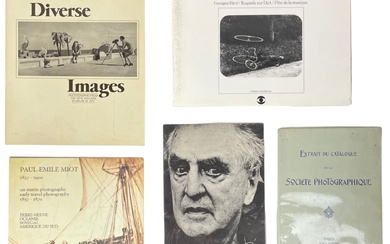 PHOTOGRAPHIES - XXe SIECLE Ensemble de cinq ouvrages sur le thème de la photographie comprenant...