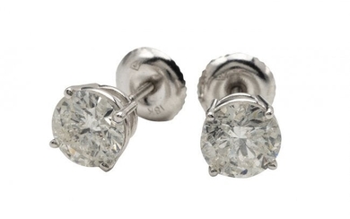 Pair of 18kt Diamond Stud Earrings
