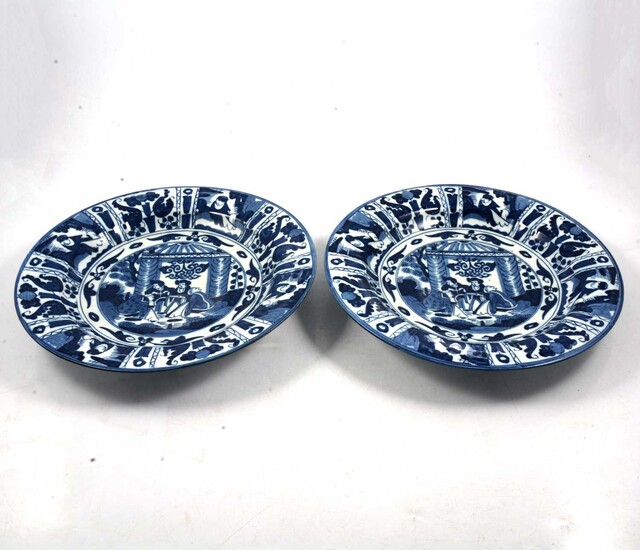 Pair of Chinese blue and white plates, Wanli style
