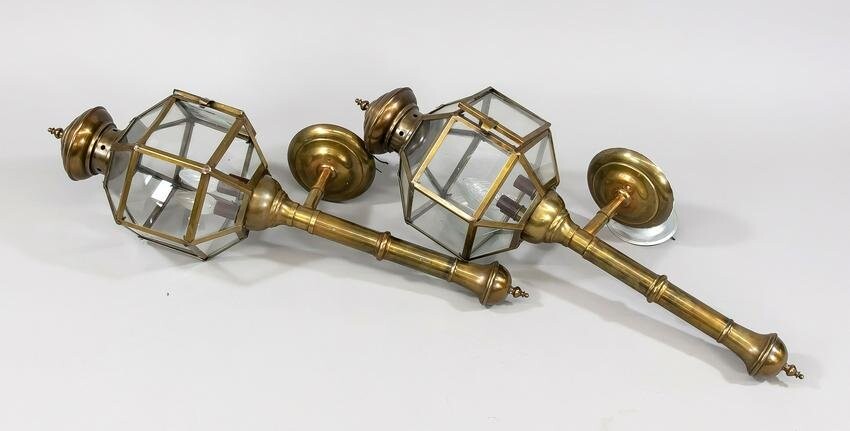 Pair of carriage lamps, late 1