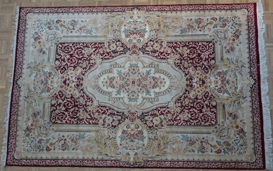 (-), Perzisch tapijt 272 x 184
