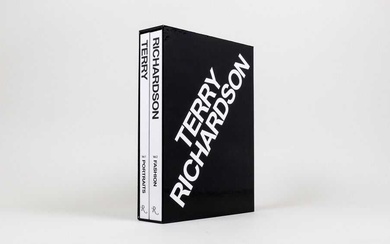 TERRY RICHARDSON - Portraits and Fashion. Cette première monographie sur l’ensemble de sa carrière, qui...