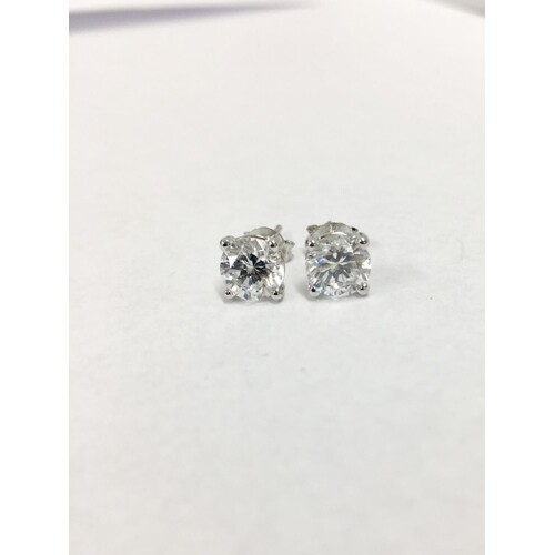 18ct white gold diamond earrings,Two 0.40ct brilliant cut di...