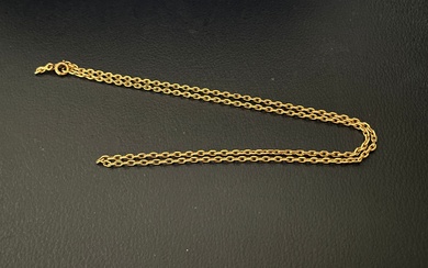 Une chaîne en or 750 °°° (18 carats). Poids net : 9,28g.