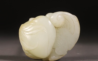 iGavel Auctions: Chinese Celadon Jade Peach Form Carved Pebble Pendant ASW1J