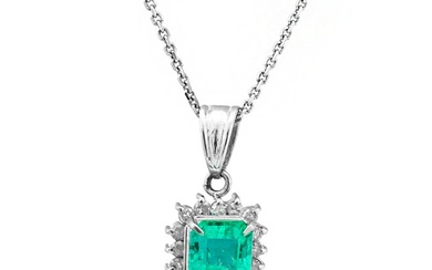 0.57 tcw Emerald Pendant Platinum - Necklace with pendant Emerald - 0.11 ct Diamonds - No Reserve Price