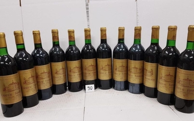 12 bottles Château FONREAUD 1970 Listrac bottles with impeccable labels and 2 bottlenecks.