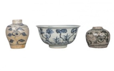 Three pieces of Chinese porcelain, Ming dynasty,...