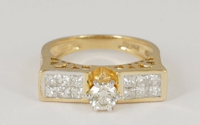 14 K / 585 Yellow Gold Solitaire Diamond Ring