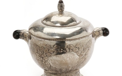 A large Danish Arts & Crafts hammered silver punch bowl. Maker Heimbürger, Copenhagen 1926. Weight 3205 g. H. 42 cm.