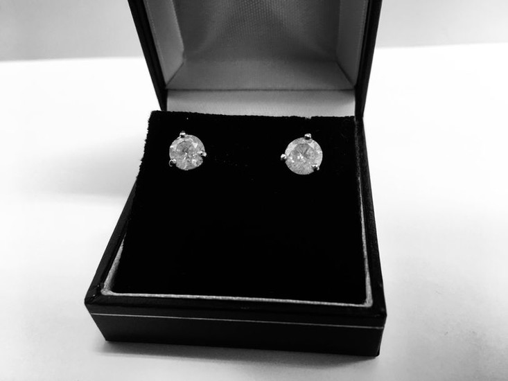 2.00ct Solitaire diamond stud earrings set with brilliant...