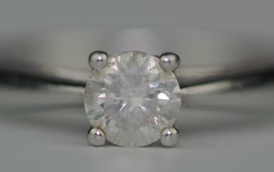 Diamond Solitaire (0.50ct) - 9K White gold - Ring