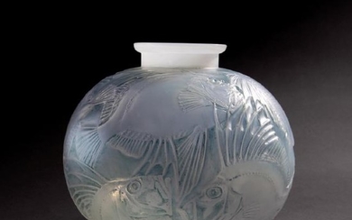 Rene Lalique, 'Poissons' vase, 1921