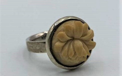 .925 Sterling Silver Ring with Carved Bone Flower
