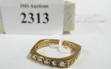 9ct Gold Dress Ring Inset with 5 Small Diamonds, UK Size O 1...