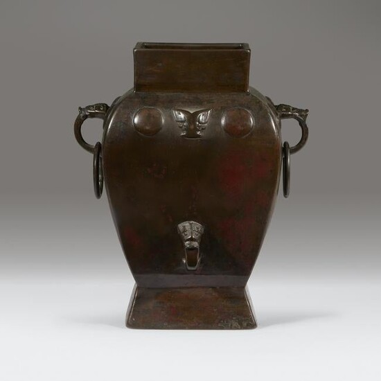 A Chinese archaic bronze vessel, Fanglei, Western Zhou