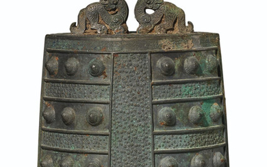 A FINELY CAST BRONZE BELL, BO, LATE SPRING AND AUTUMN PERIOD, 6TH-5TH CENTURY BC