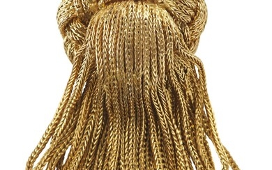 A GOLD BROOCH BY TIFFANY & CO. IN 18CT GOLD, FEATURING A PLAITED DESIGN WITH CENTRAL TASSEL DROP, LENGTH 6CMS, 24.5GMS