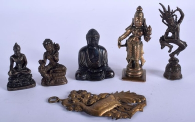 A GROUP OF FIVE BUDDHA, together with a pheonix bird