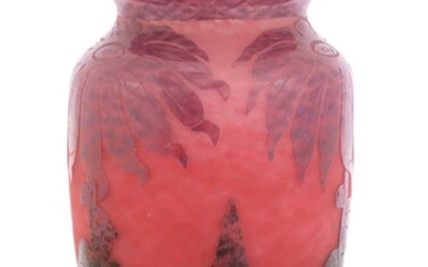 A Le Verre Français cameo glass vase
