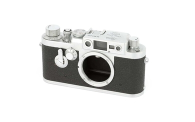 A Leica IIIg Rangefinder Body