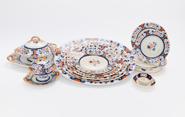 A MASONS IRONSTONE MATCHED PART DINNER SERVICE