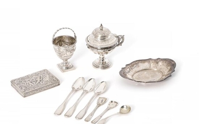 SOLD. A late Empire silver mustard jar, a little basket, a German tabatiere, an English small dish and five various fluted silver spoons. Weight 425 g. (9) – Bruun Rasmussen Auctioneers of Fine Art