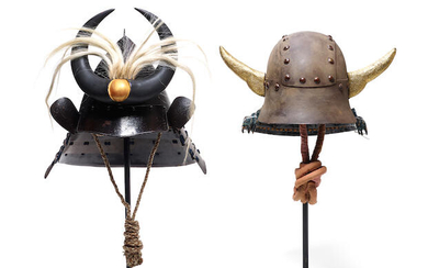 A momonari (peach-shaped) helmet and a zunari helmet