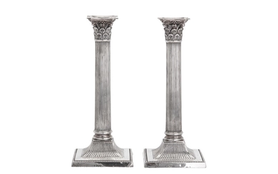 A pair of Edwardian sterling silver candlesticks, Sheffield 1905 by Walter Latham & Son