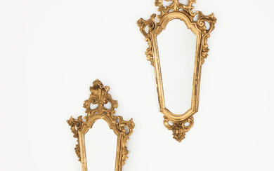 A pair of Louis XV mirror chandeliers, Italy 18th century, woodcut decor, gilt.
