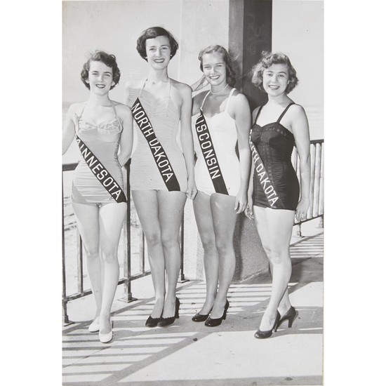 [AMERICANA] GROUP OF SIX PHOTOGRAPHS OF MISS AMERICA CONTESTANTS...