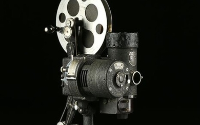 AN AMERICAN BELL & HOWELL FILMO 16MM AUTOMATIC CINE