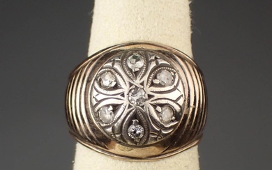 ANTIQUE DIAMOND AND 12K GOLD RING