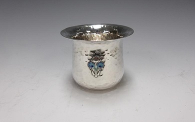 An Edward VII Art Nouveau silver Vase of hat...