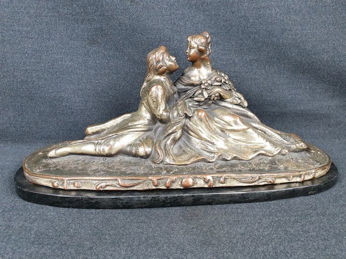 Ancient sculpture of "lovers" (1) - terra cotta laminated in silver-plated copper and marble base - ca. 1900