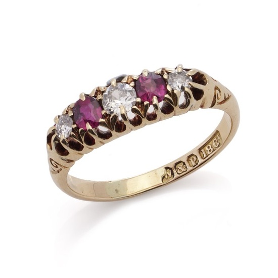 Antique Victorian five - stone - 18 kt. Yellow gold - Ring - 0.40 ct Ruby - Diamonds