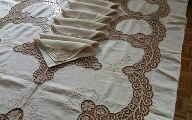 Antique hand-made tablecloth with Cantù lace (13) - Linen - 1940