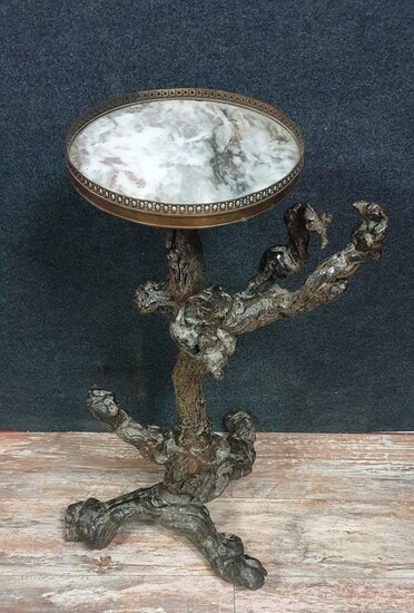 Arte povera: pretty pedestal made of vine stock - Wood - Early 20th century