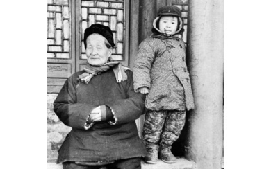 MARK RIBOUD ( 1923 - 2016 ) , Beijing - China 1957 Vintage gelatin silver print. Photographer's credit stamp verso. 5.08 x 7.61 in.