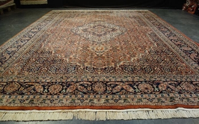 Bidjar - Carpet - 341 cm - 250 cm